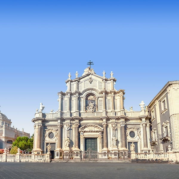 Paesaggio di Catania per una vacanza in Sicilia