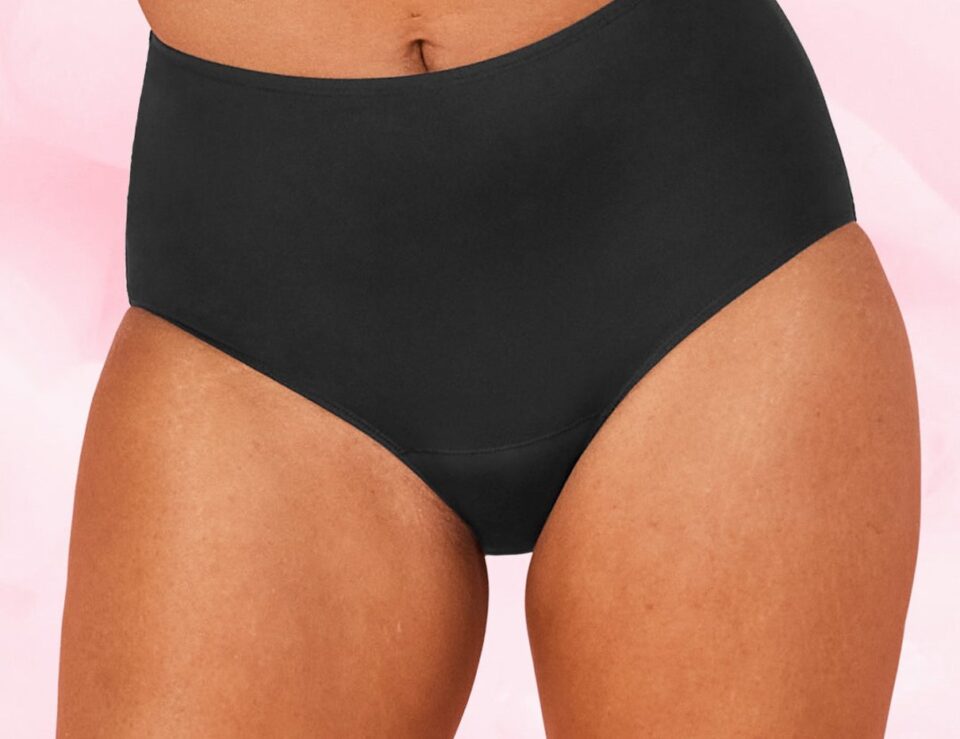 Libresse High Waist Discovery -monipakkaus mallikuvassa