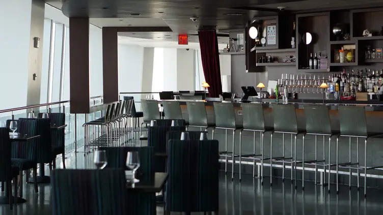 Innenansicht der Bar im ONE Dine Restaurant
