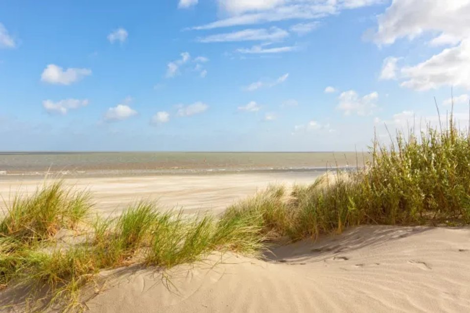Paysage de la côte belge près du resort Plopsa