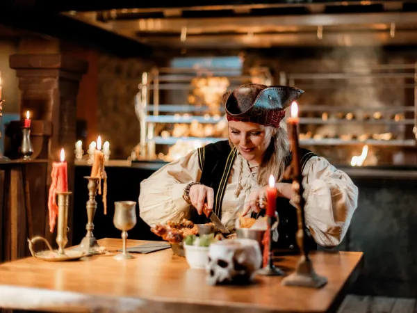 Restaurant immersif Pirates' Grill à Plopsa