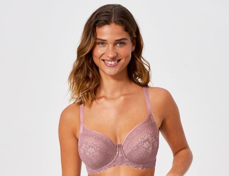 Bravissimo The Shoulder Ease Bra in dusky pink