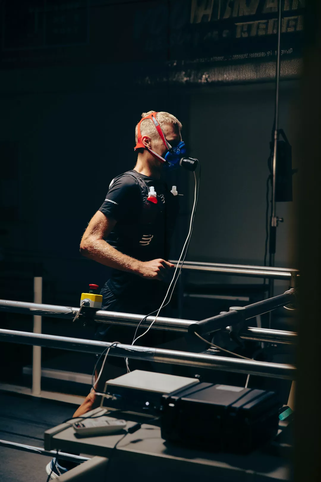 Athlete testing Compressport equipment in the lab
