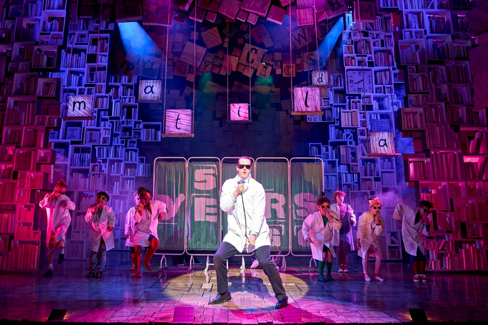 Bonnie Harper as Matilda in a London production scene