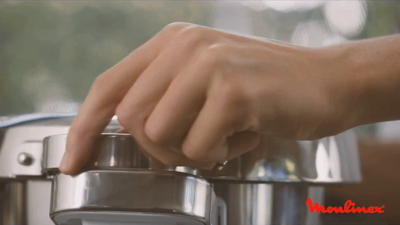 Robot Companion de Moulinex presentado en una cocina