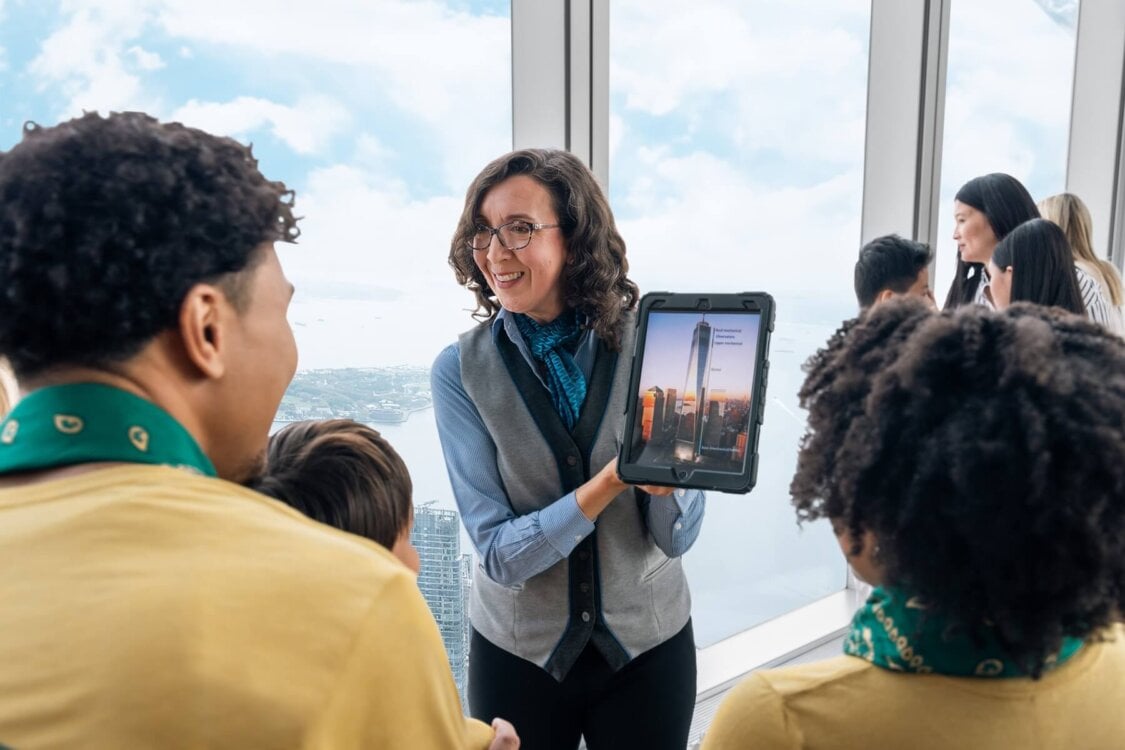 Guest using a skyline guide at One World Observatory