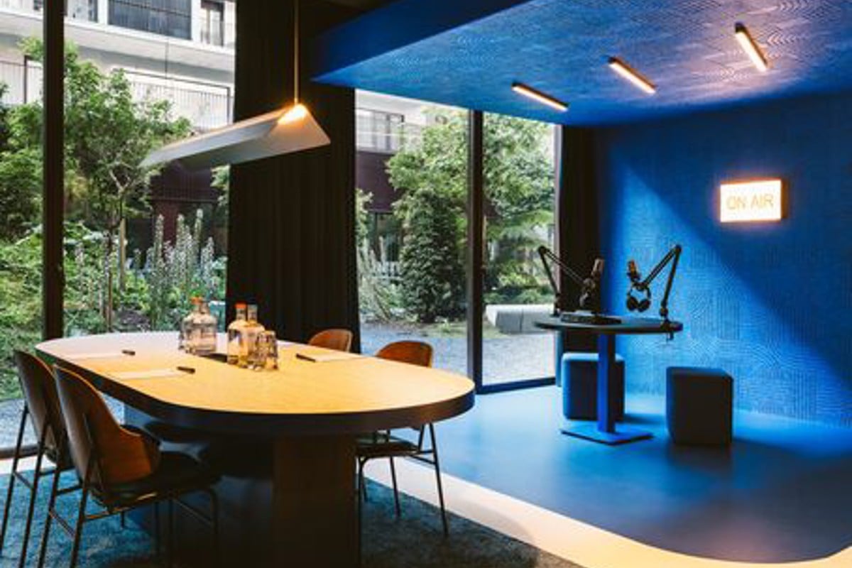Modern eingerichteter Meetingraum von The Social Hub in Porto