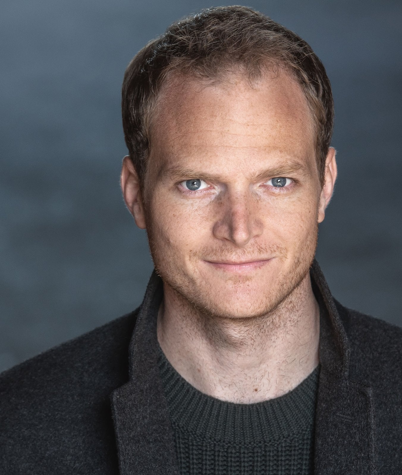 Official cast portrait of Matilda performer Antony Lawrence